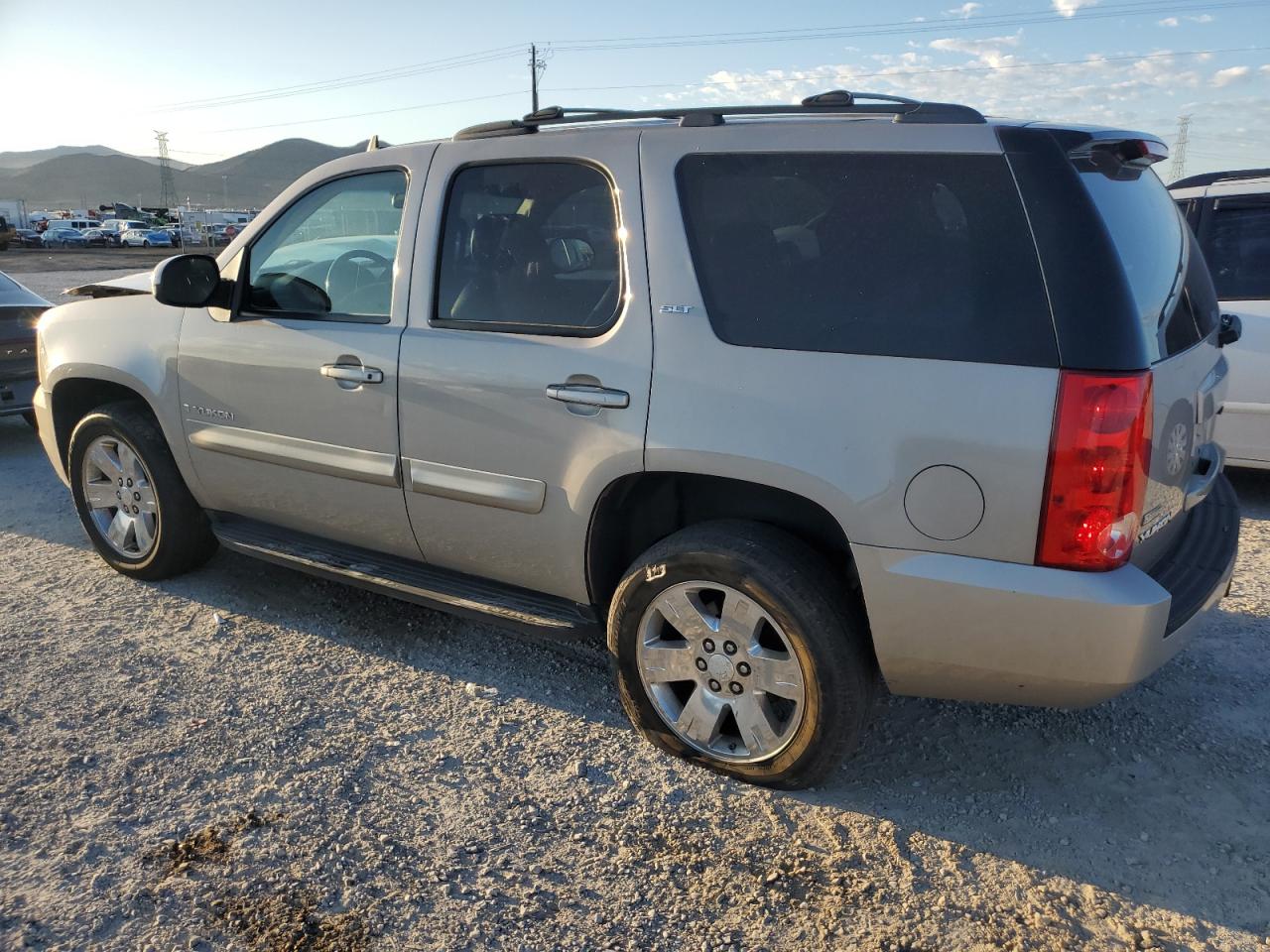 Изображение 2 2008 GMC YUKON  2008 с VIN 1GKFK13008J185246
