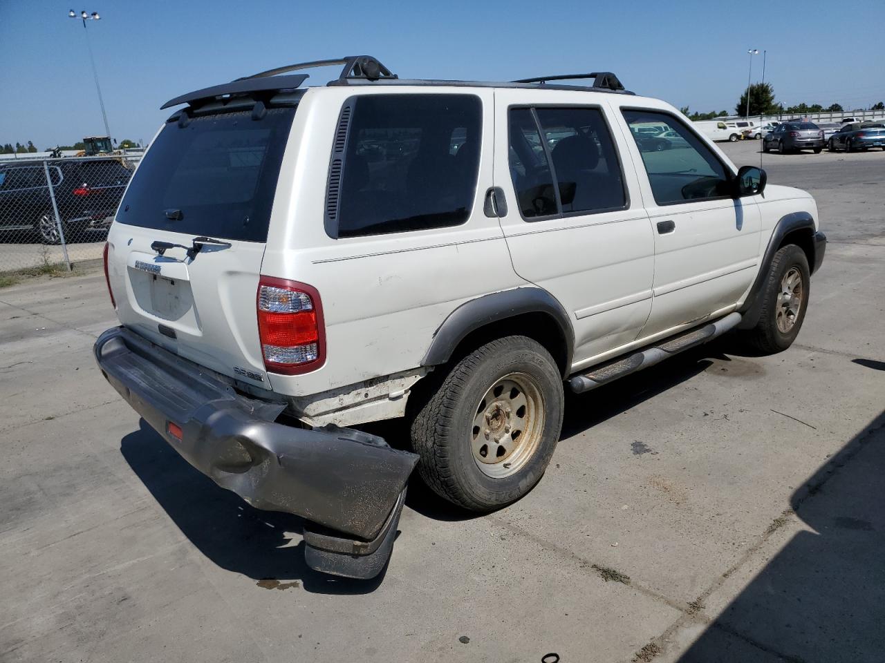 Image 3 of 2001 NISSAN PATHFINDER LE 2001 with VIN JN8DR09Y11W613991