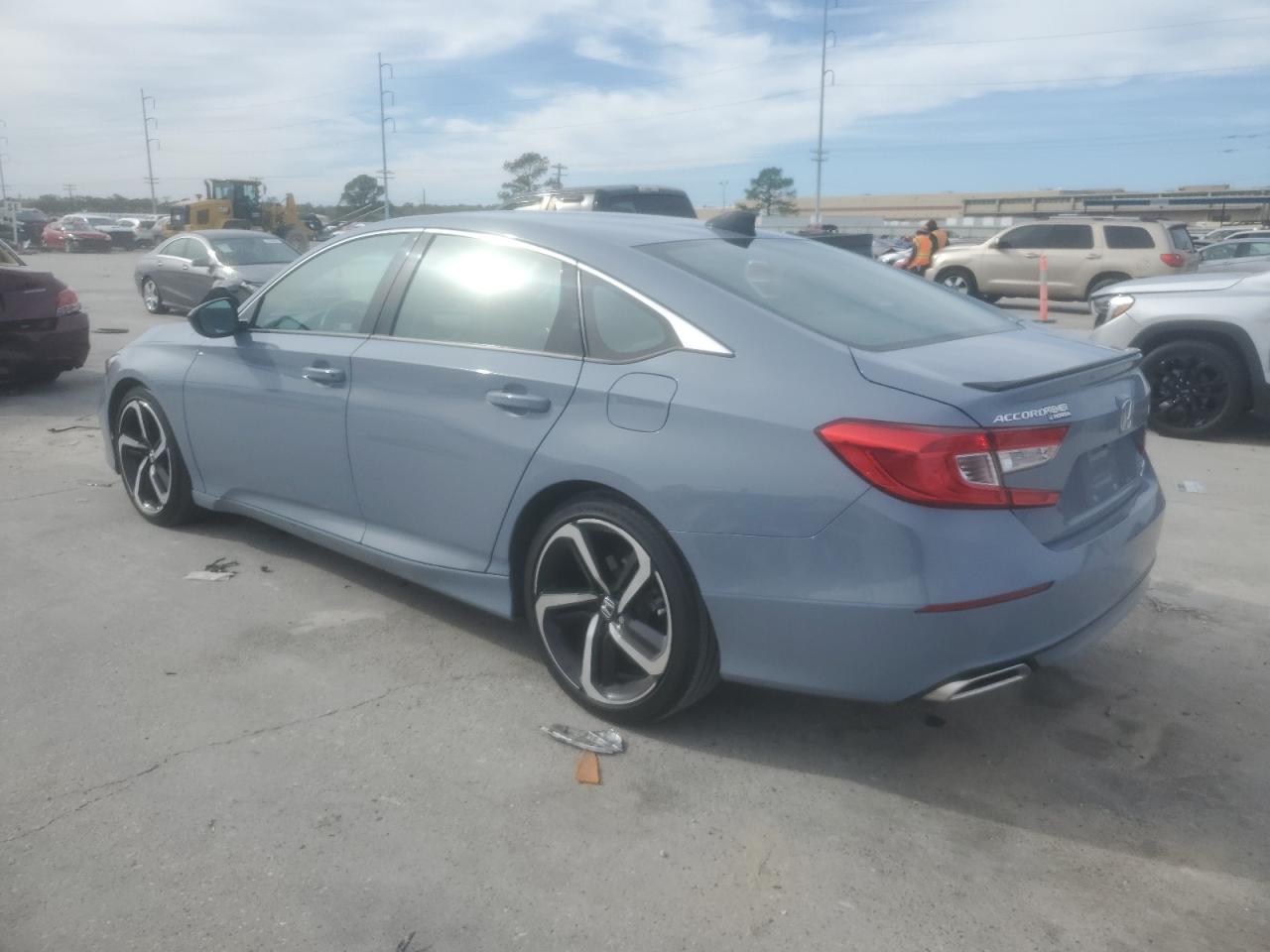Изображение 2 2022 HONDA ACCORD SPORT SE 2022 с VIN 1HGCV1F4XNA069392