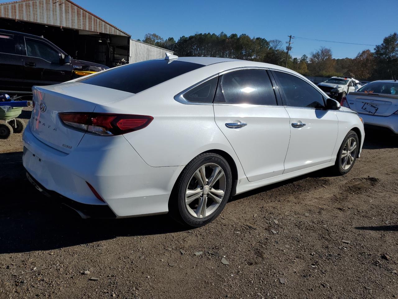 Image 3 of 2019 HYUNDAI SONATA LIMITED 2019 with VIN 5NPE34AF7KH779393