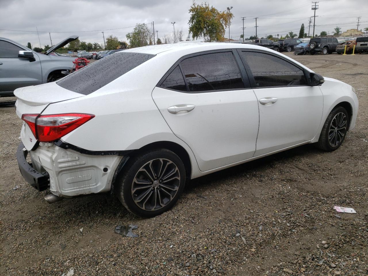 Image 3 of 2016 TOYOTA COROLLA L 2016 with VIN 5YFBURHE4GP540212