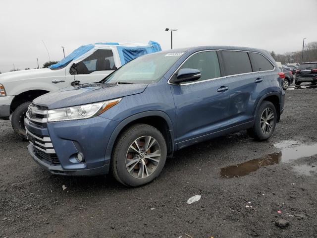 Image 1 of 2017 TOYOTA HIGHLANDER LE 2017 with VIN 5TDBZRFH0HS413383