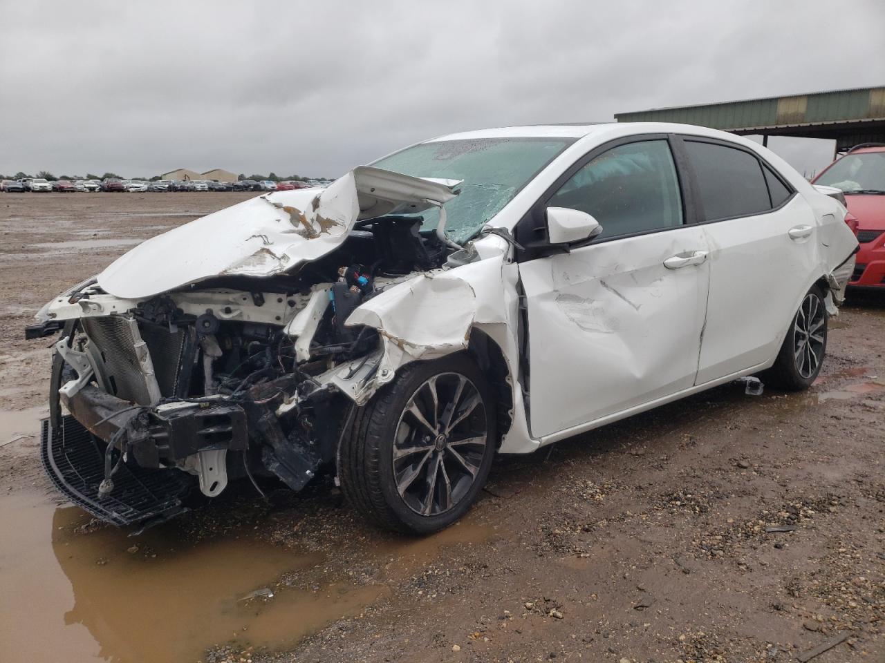 Изображение 1 2018 TOYOTA COROLLA L 2018 с VIN 5YFBURHE3JP761825