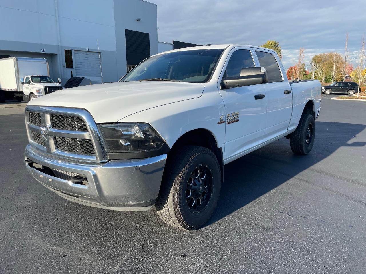 Изображение 2 2017 RAM 2500 ST 2017 с VIN 3C6UR5CL6HG563188