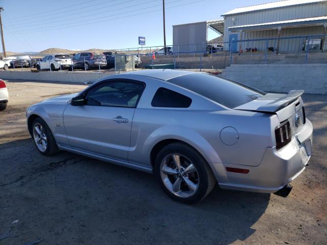 Obraz 2 z 2005 FORD MUSTANG GT 2005 z VIN 1ZVFT82HX55181859
