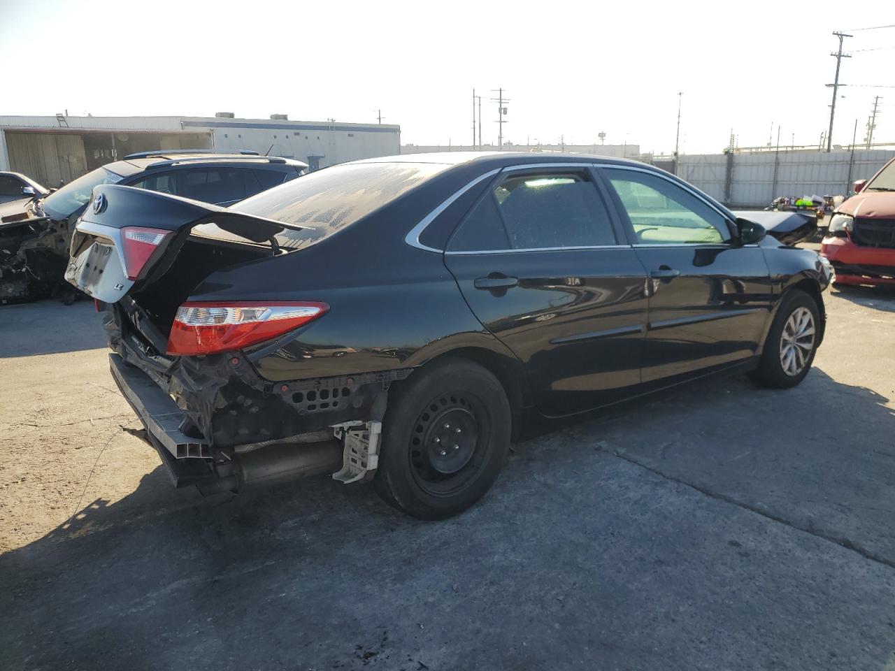 Image 3 of 2016 TOYOTA CAMRY LE 2016 with VIN 4T1BF1FK1GU562297