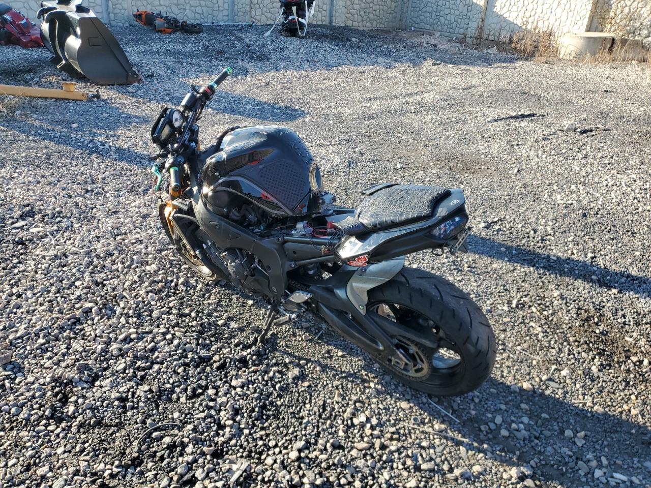 Изображение 3 2011 YAMAHA FZ8 N 2011 с VIN JYARN27E0BA001535