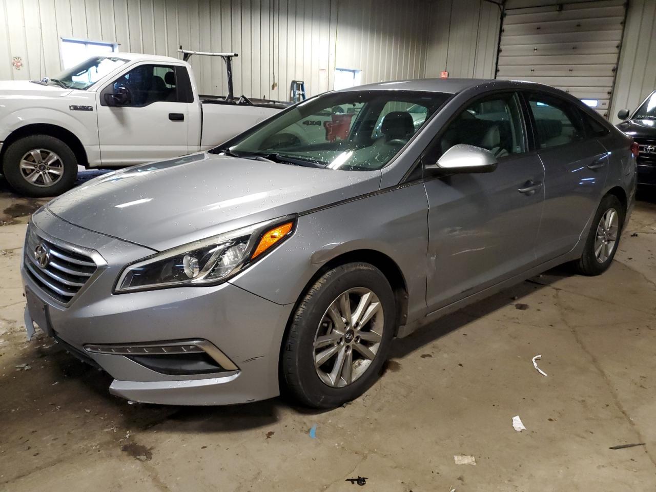 Изображение 1 2015 HYUNDAI SONATA SE 2015 с VIN 5NPE24AF2FH218530