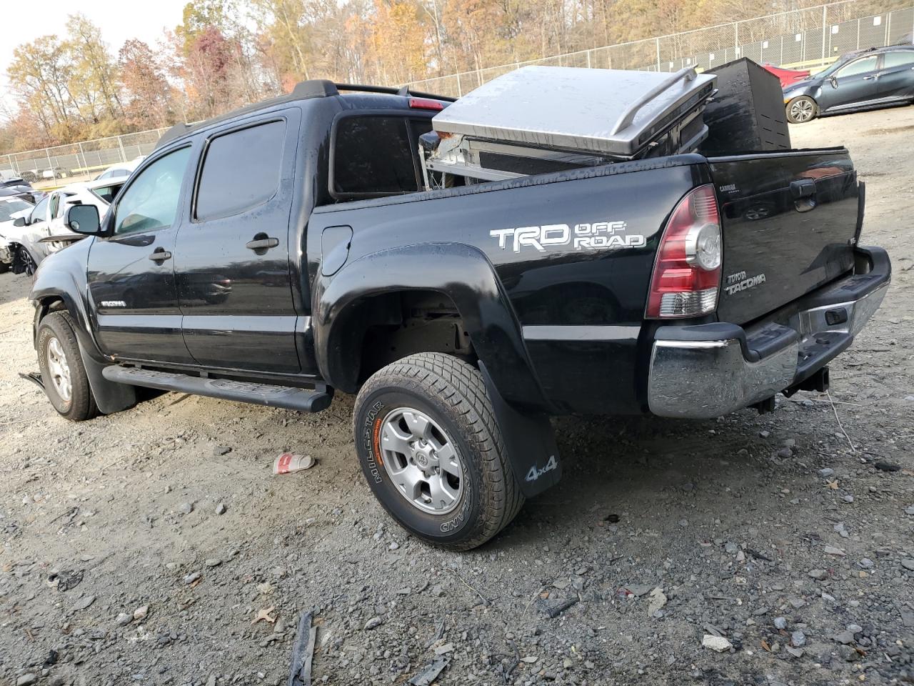 Image 2 of 2014 TOYOTA TACOMA DOUBLE CAB 2014 with VIN 3TMLU4EN0EM146478
