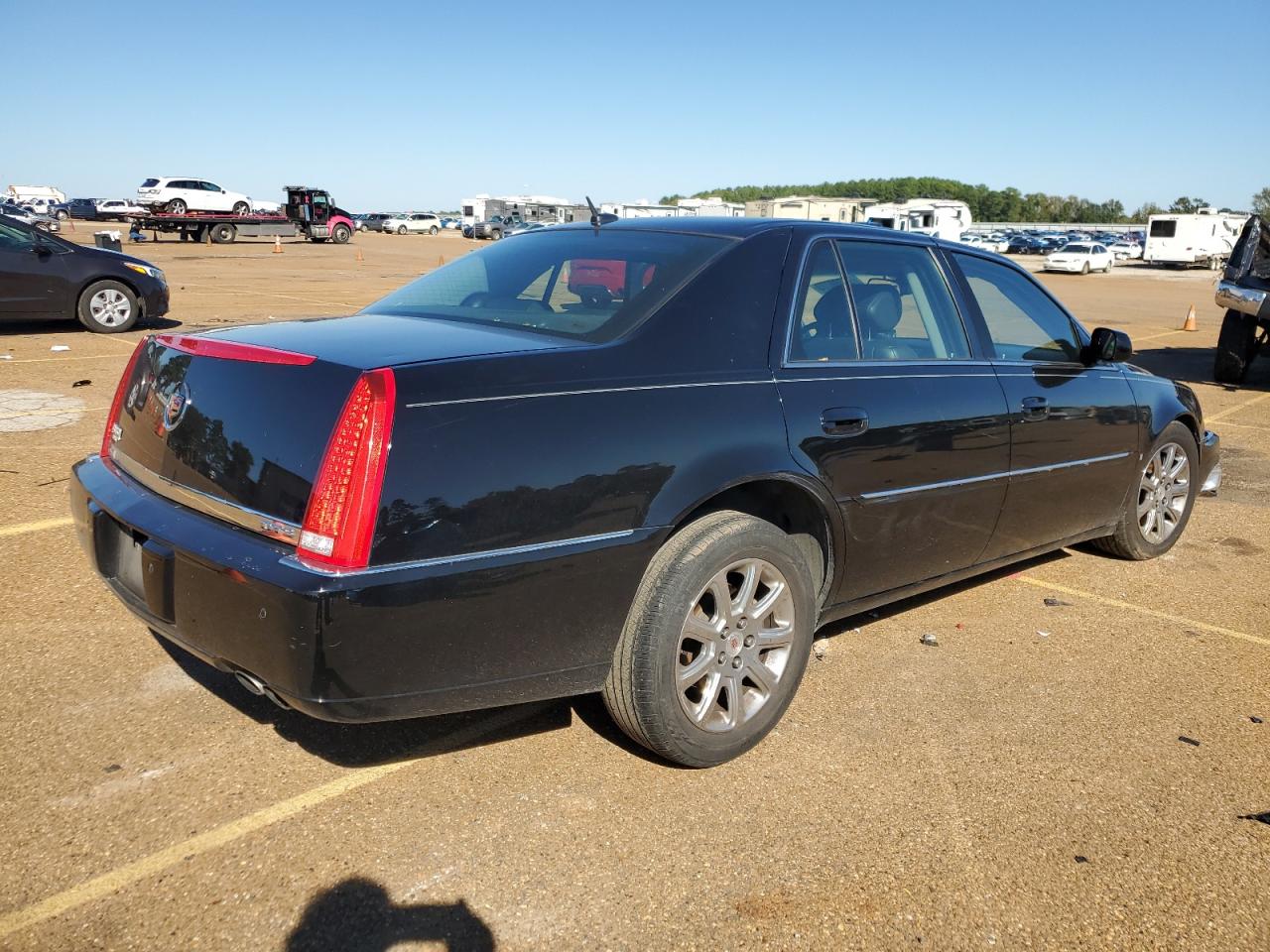 Image 3 of 2008 CADILLAC DTS  2008 with VIN 1G6KD57Y38U207253