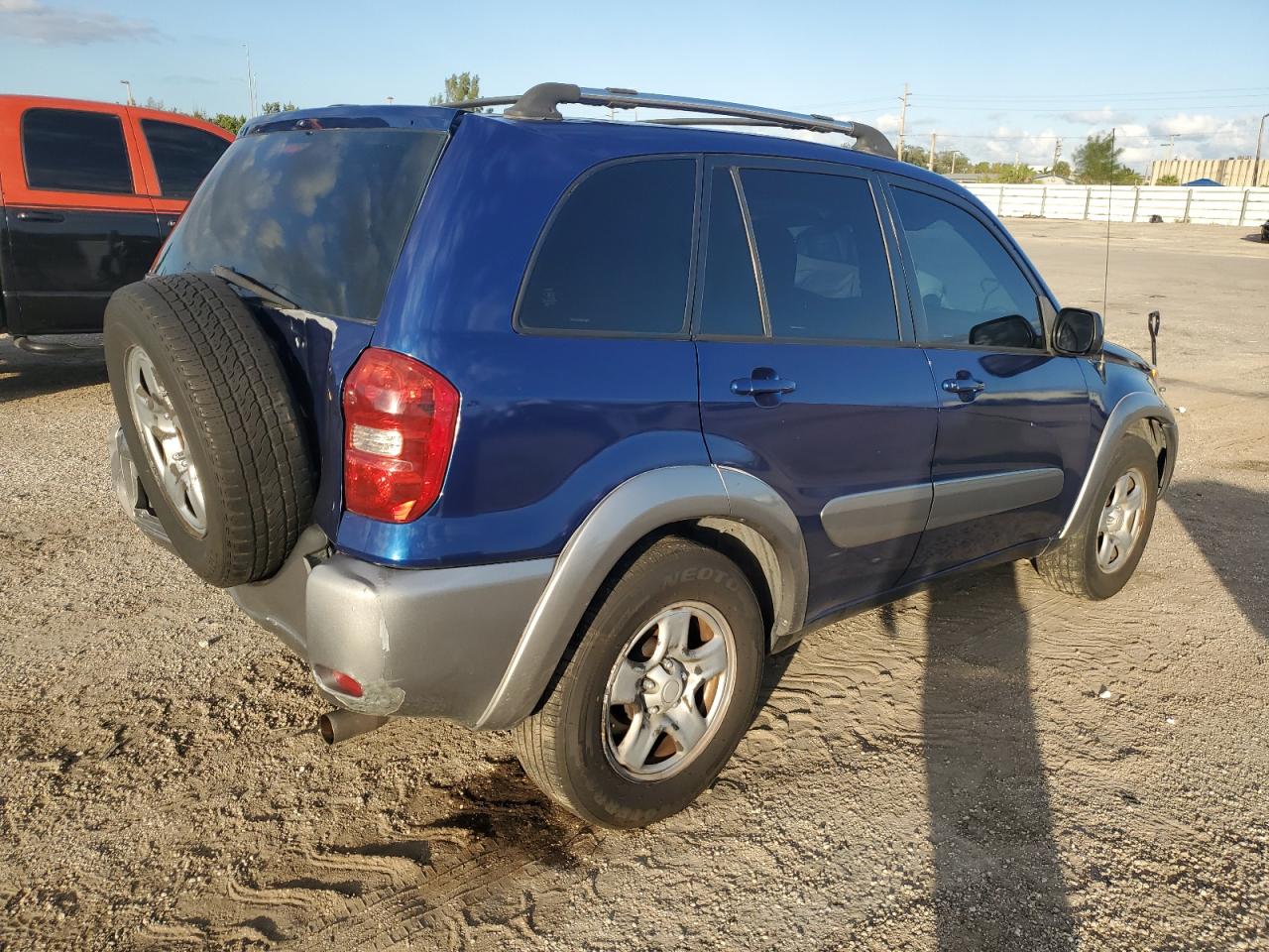 Изображение 3 2005 TOYOTA RAV4  2005 с VIN JTEGD20V050076833