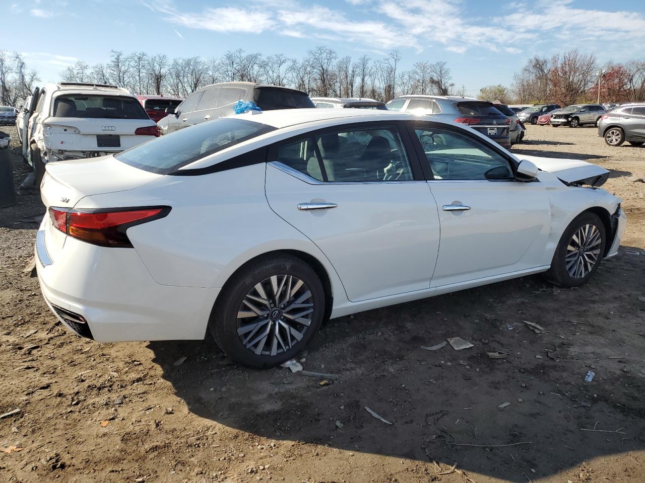 Изображение 3 2023 NISSAN ALTIMA SV 2023 с VIN 1N4BL4DV4PN422207