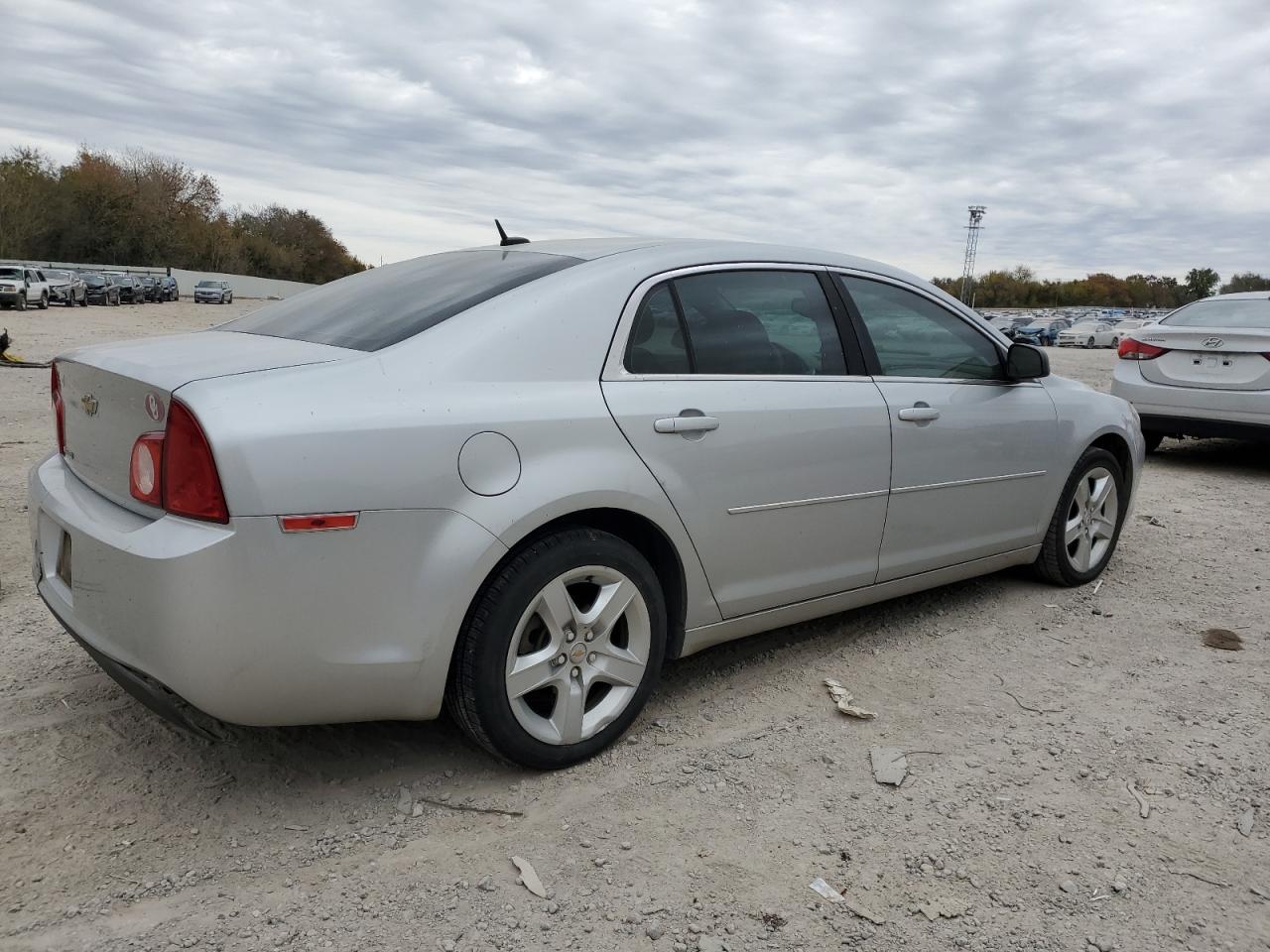 Изображение 3 Chevrolet Malibu Ls 2011 с VIN 1G1ZB5E16BF236242