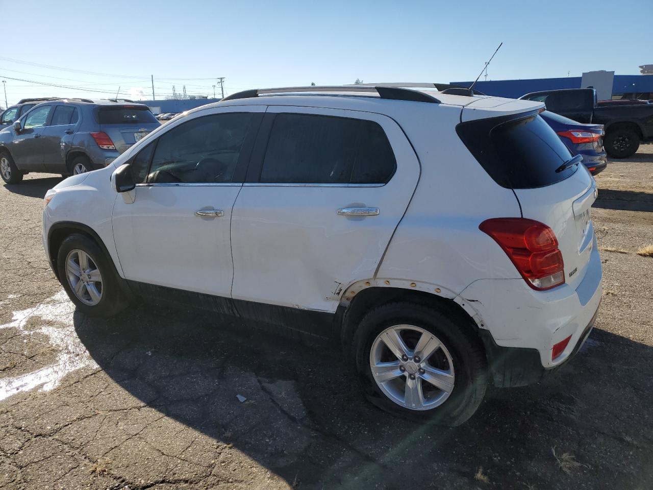 Image 2 of 2018 CHEVROLET TRAX 1LT 2018 with VIN KL7CJLSB5JB587213