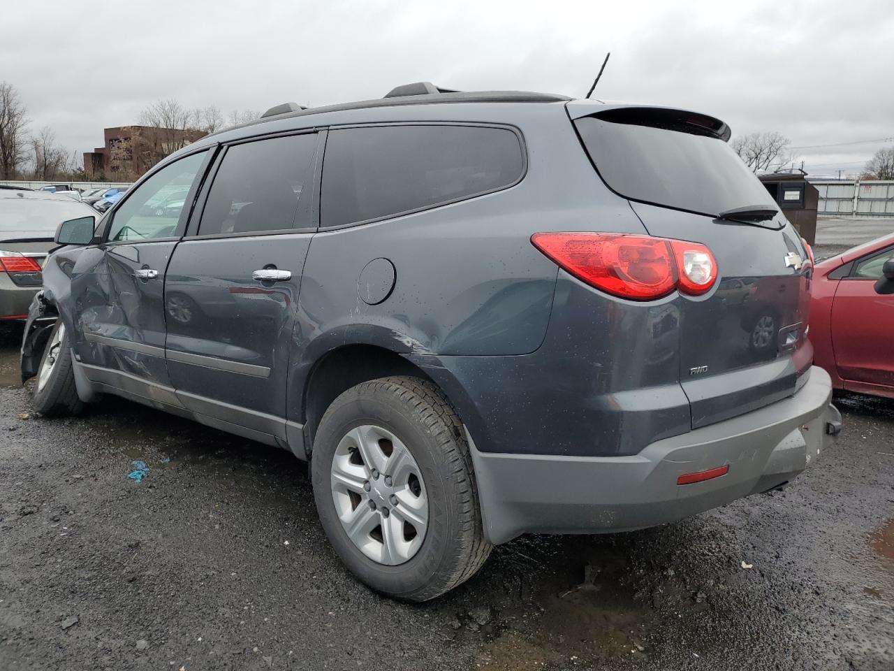Obraz 2 z 2011 CHEVROLET TRAVERSE LS 2011 z VIN 1GNKVEED1BJ196716