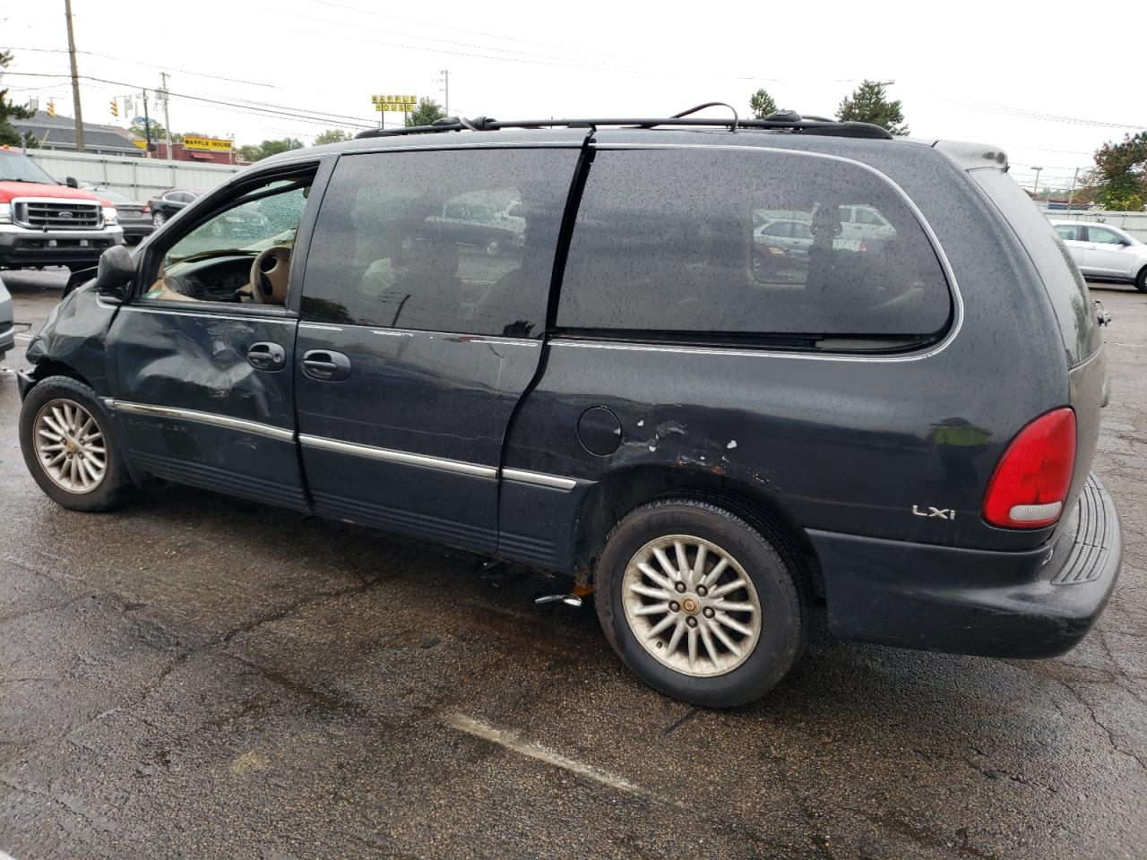 Изображение 2 2000 CHRYSLER TOWN & COUNTRY LXI 2000 с VIN 1C4GP54L3YB574331