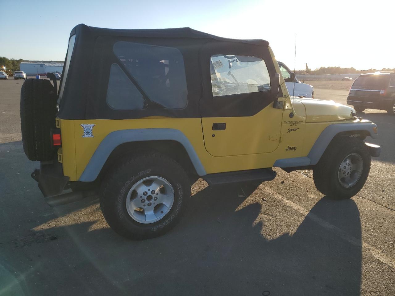 Image 3 of 2000 JEEP WRANGLER / TJ SPORT 2000 with VIN 1J4FA49SXYP787586