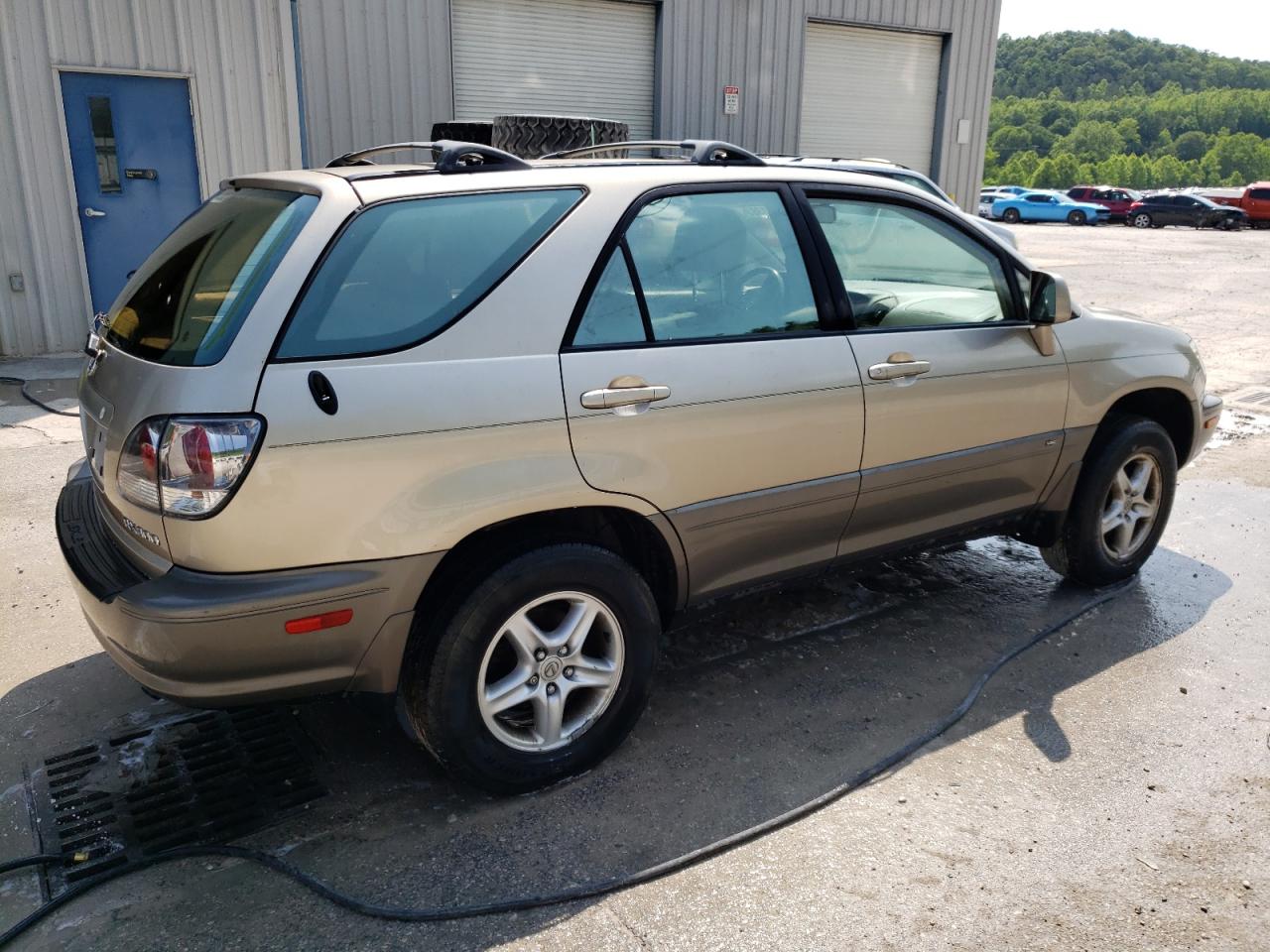 Изображение 3 2002 LEXUS RX 300 2002 с VIN JTJHF10U920242165