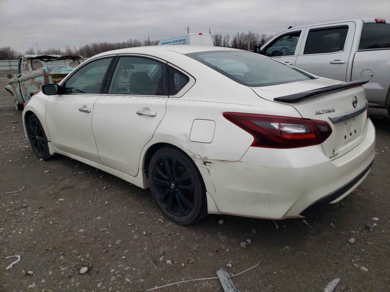 Obraz 2 z 2017 NISSAN ALTIMA 2.5 2017 z VIN 1N4AL3AP5HC290079