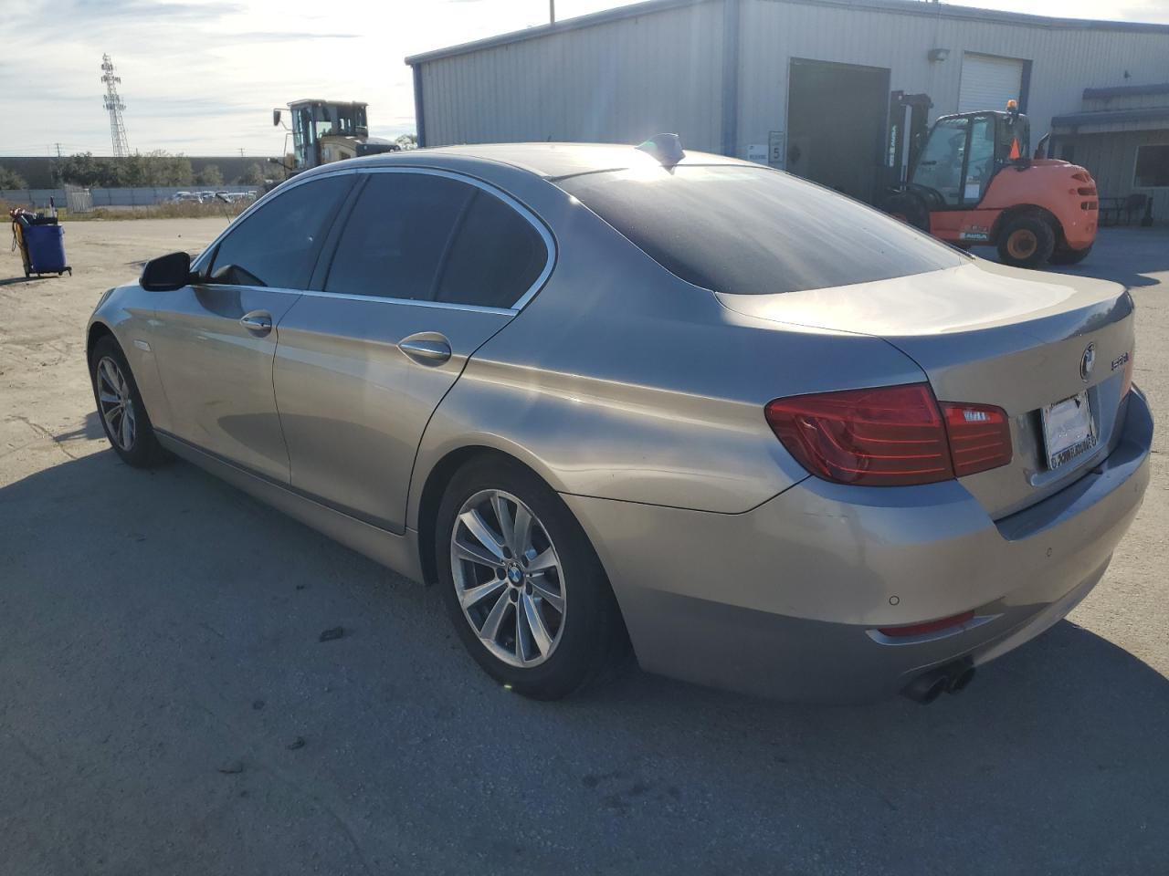 Изображение 2 2014 BMW 528 I 2014 с VIN WBA5A5C59ED510223