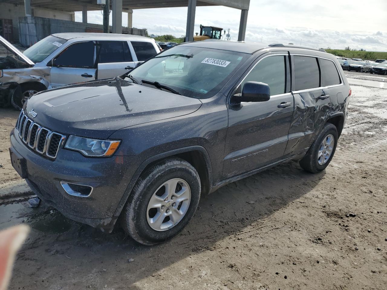 Image 1 of 2017 JEEP GRAND CHEROKEE LAREDO 2017 with VIN 1C4RJFAG2HC633080