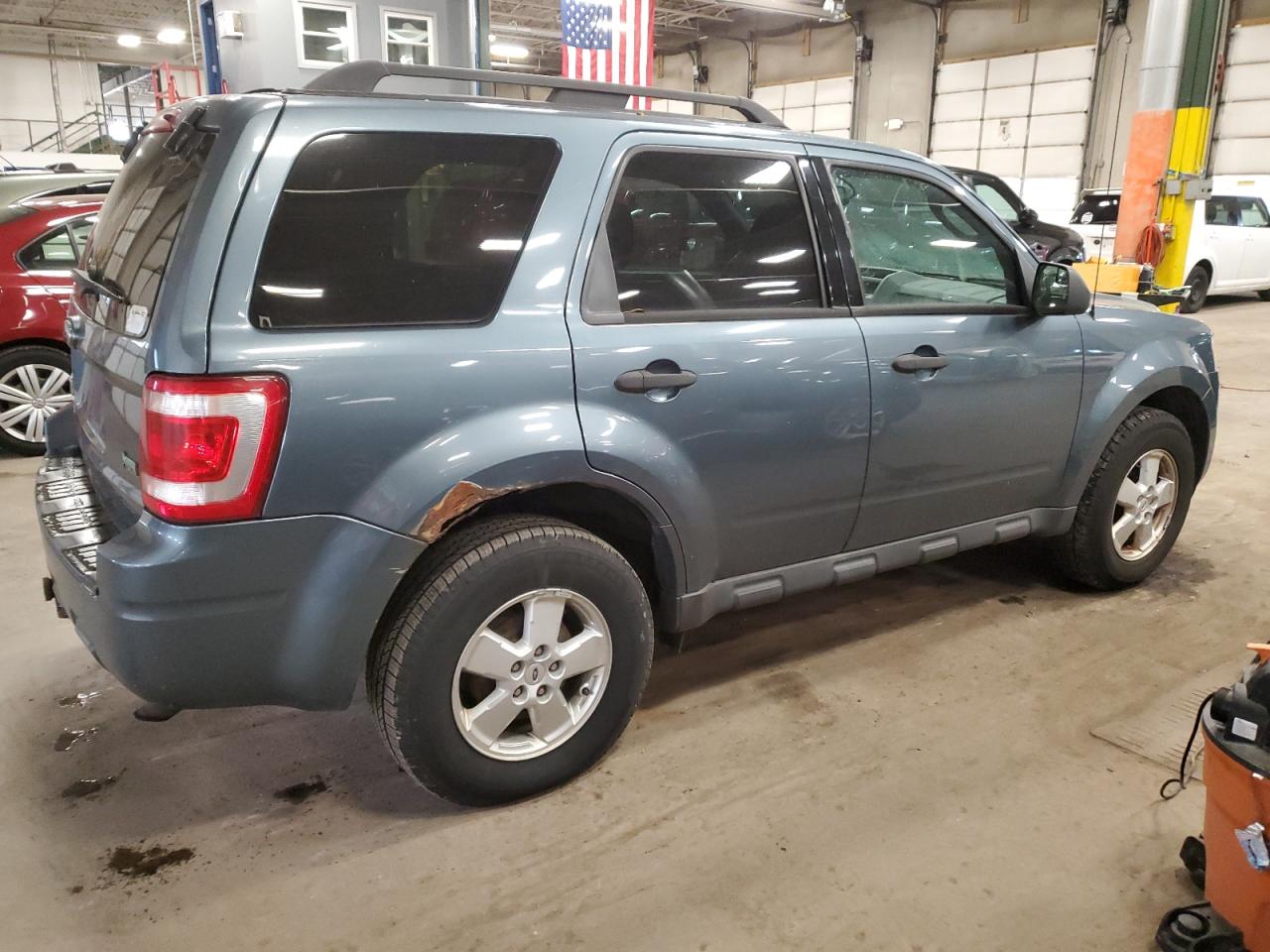 Image 3 of 2010 FORD ESCAPE XLT 2010 with VIN 1FMCU9DG5AKB90862