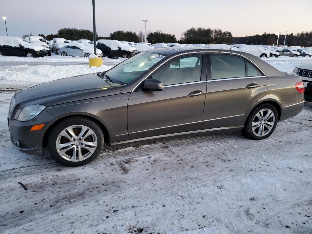 Obraz 1 z 2011 MERCEDES-BENZ E 350 4MATIC 2011 z VIN WDDHF8HB0BA282181