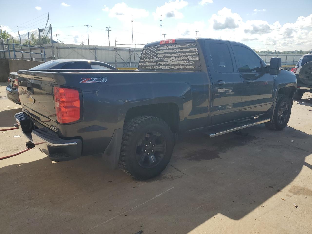 Obraz 3 z 2015 CHEVROLET SILVERADO K1500 LT 2015 z VIN 1GCVKREC3FZ354672