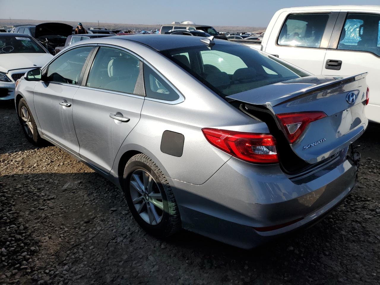 Изображение 2 2016 HYUNDAI SONATA SE 2016 с VIN 5NPE24AF2GH315177