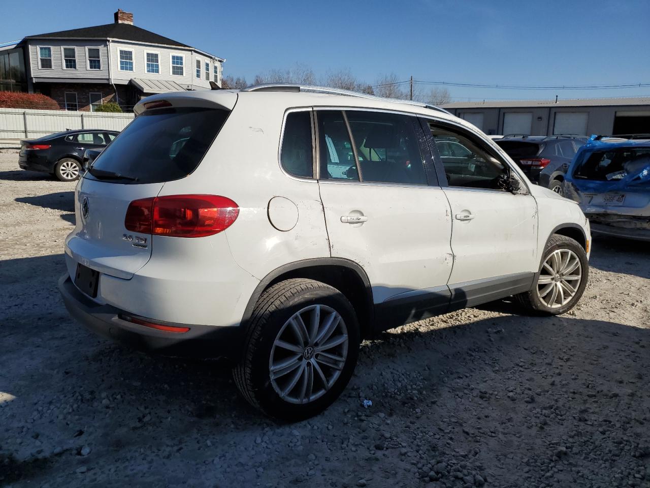 Image 3 of 2015 VOLKSWAGEN TIGUAN S 2015 with VIN WVGBV7AX6FW564008
