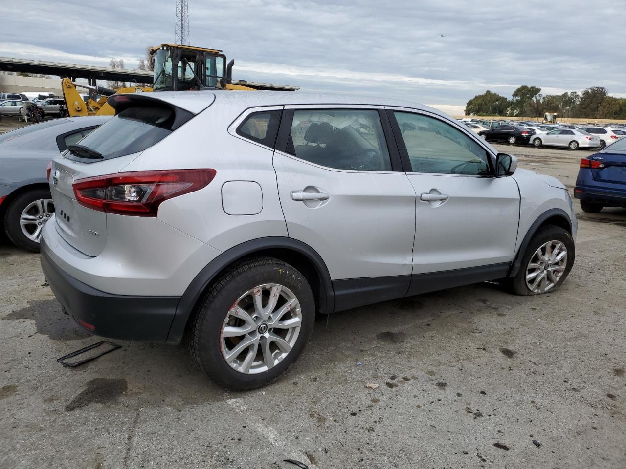 Obraz 3 z 2021 NISSAN ROGUE SPORT S 2021 z VIN JN1BJ1AW9MW665144