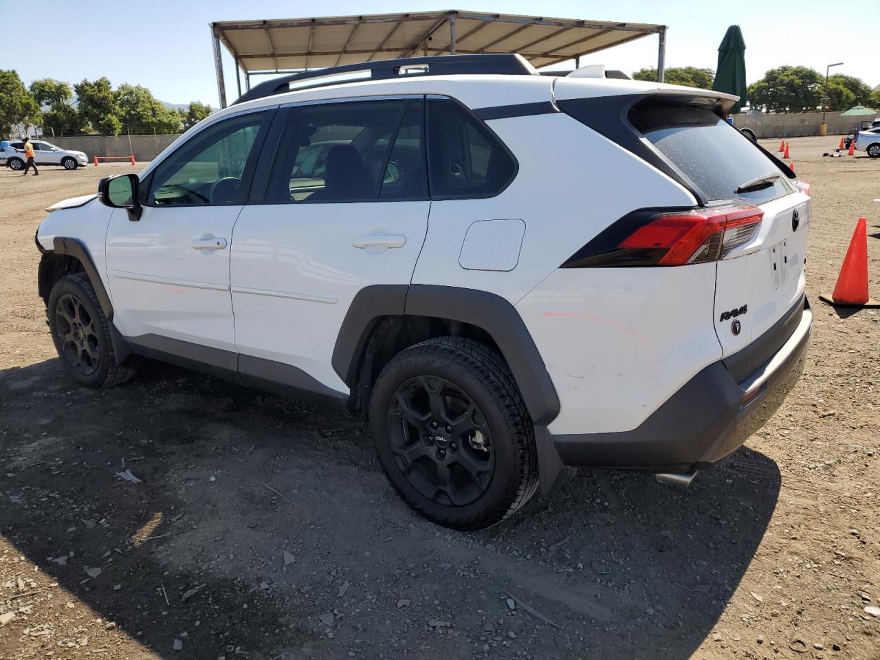 Изображение 2 2020 TOYOTA RAV4 ADVENTURE 2020 с VIN 2T3J1RFV0LC083178