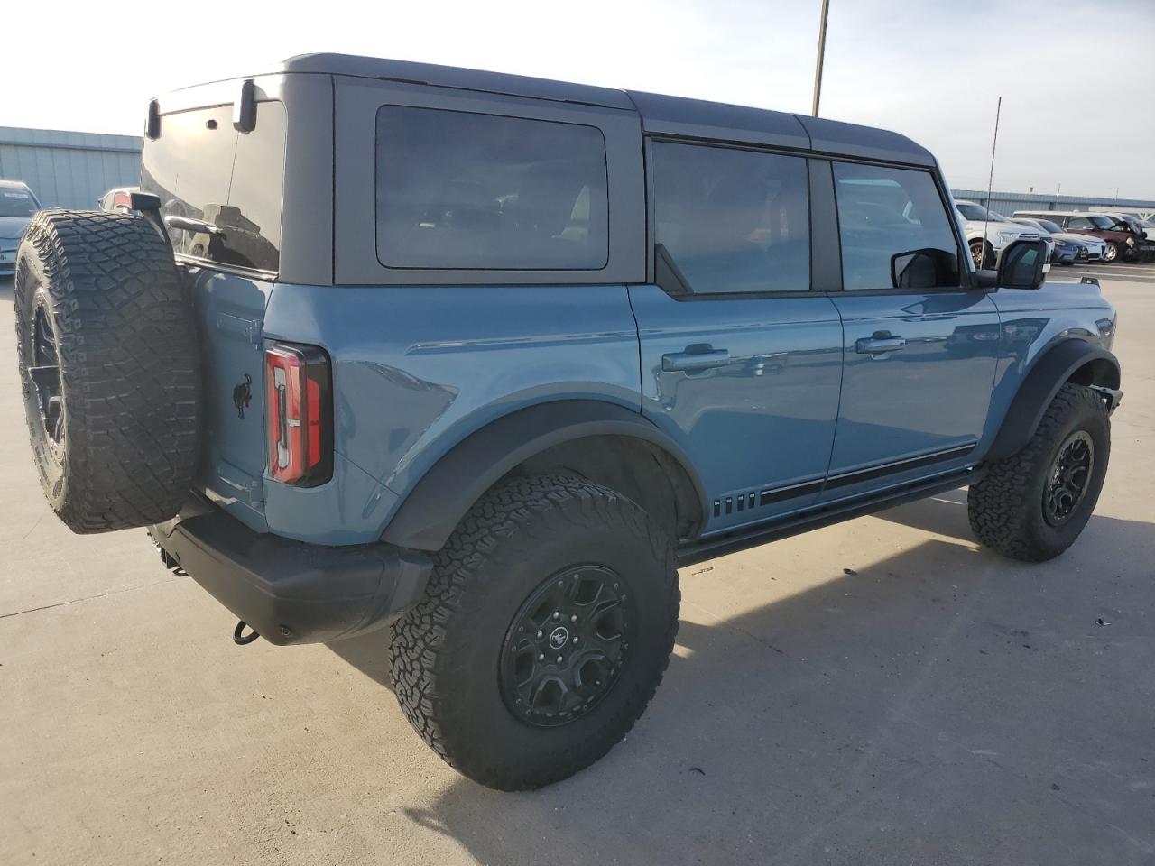 Image 3 of Ford Bronco First Edition 2021 with VIN 1FMEE5EP9MLA42175