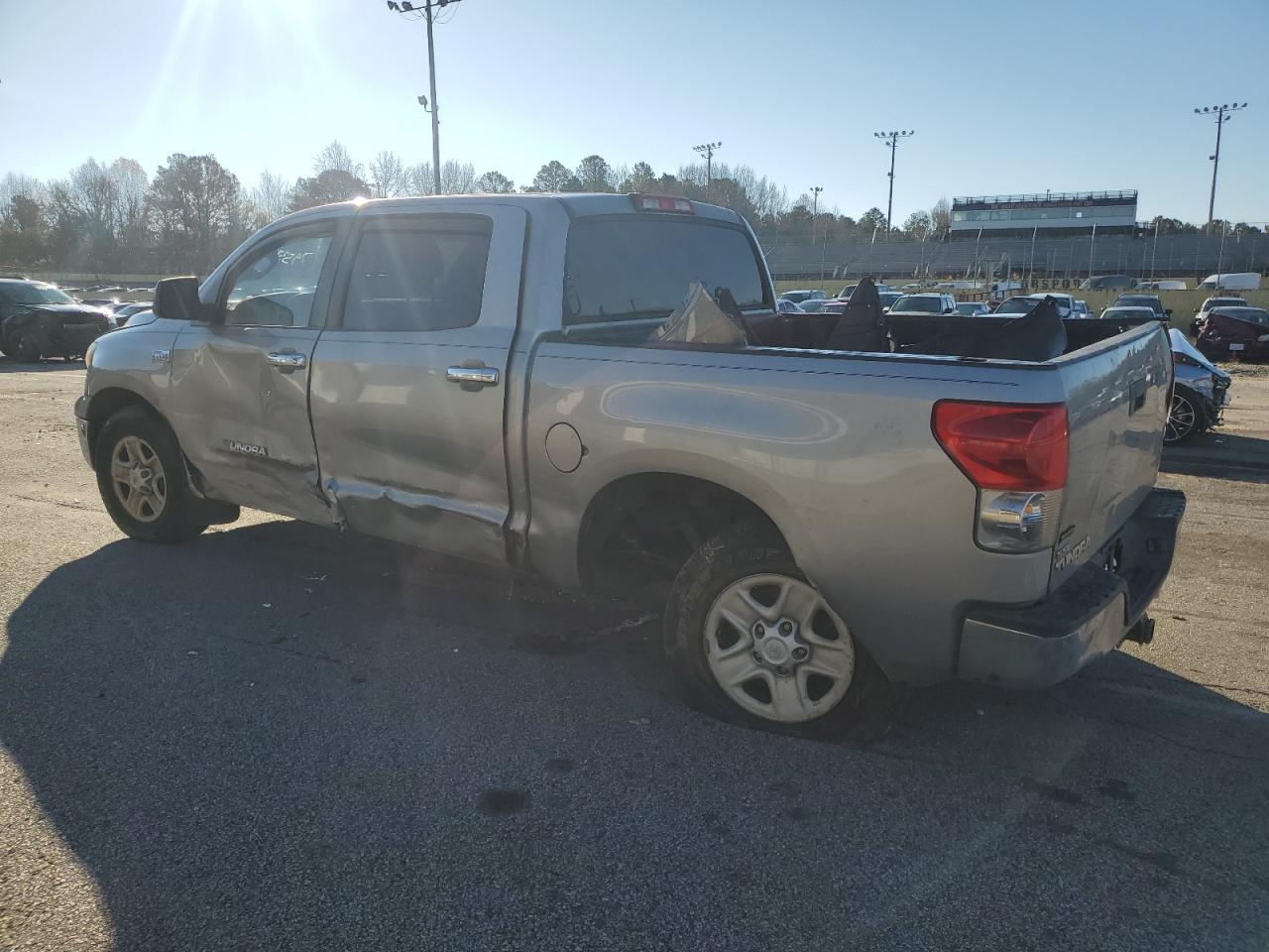 Obraz 2 z 2008 TOYOTA TUNDRA CREWMAX 2008 z VIN 5TBEV54168S480702