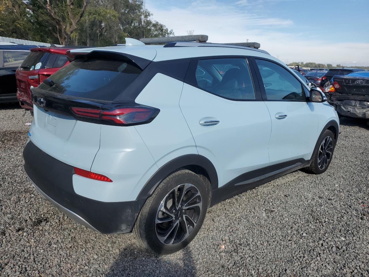 Image 3 of 2022 CHEVROLET BOLT EUV PREMIER 2022 with VIN 1G1FZ6S09N4110991