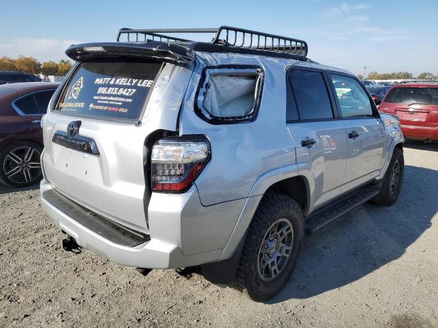 Изображение 3 2020 TOYOTA 4RUNNER SR5/SR5 PREMIUM 2020 с VIN JTEBU5JR6L5832436