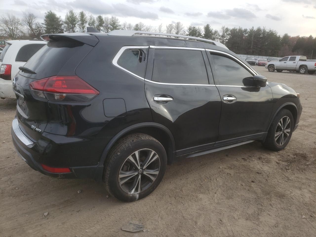 Obraz 3 z 2020 NISSAN ROGUE S 2020 z VIN 5N1AT2MV0LC729868
