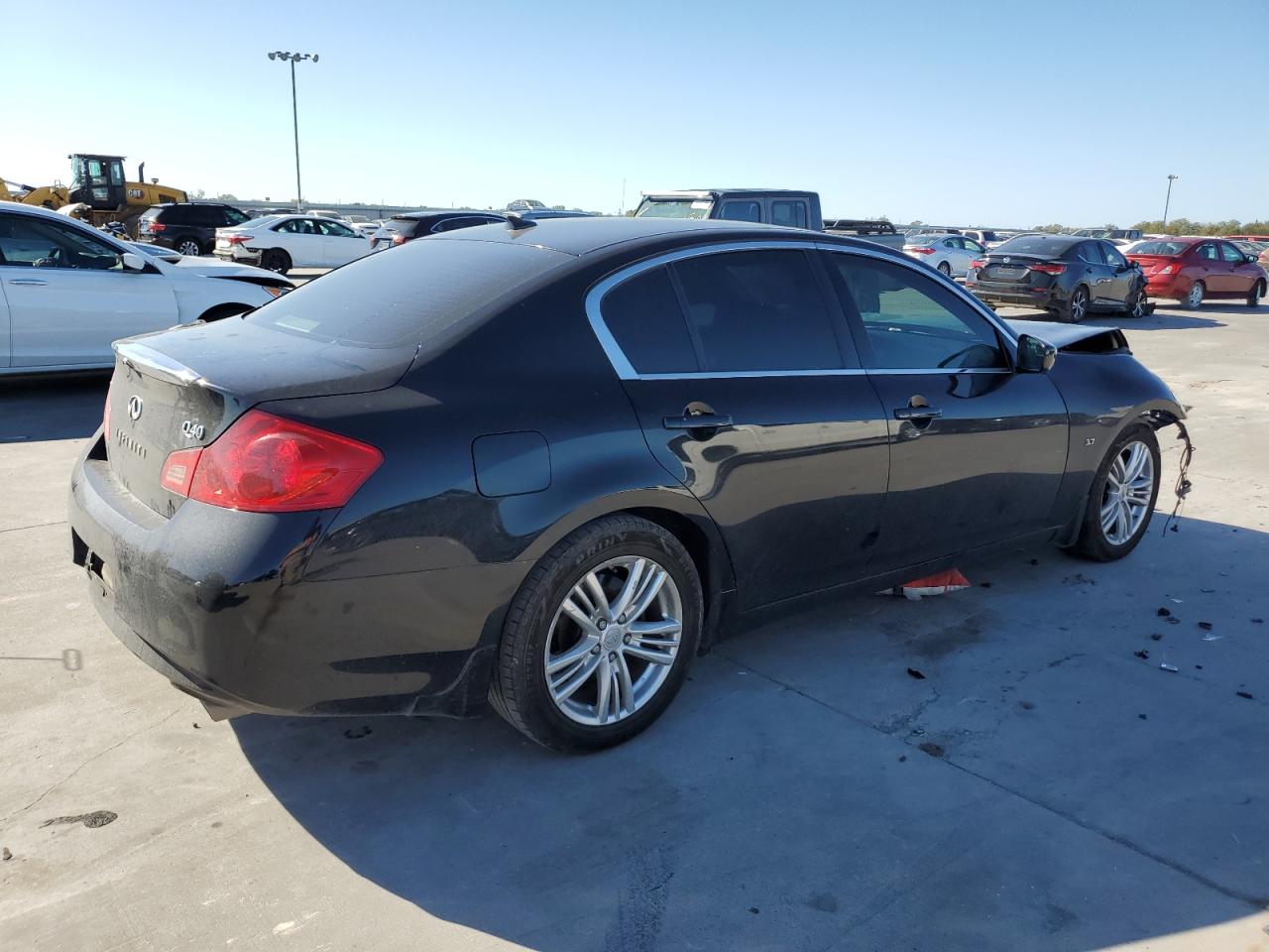 Image 3 of 2015 INFINITI Q40  2015 with VIN JN1CV6AP4FM500907