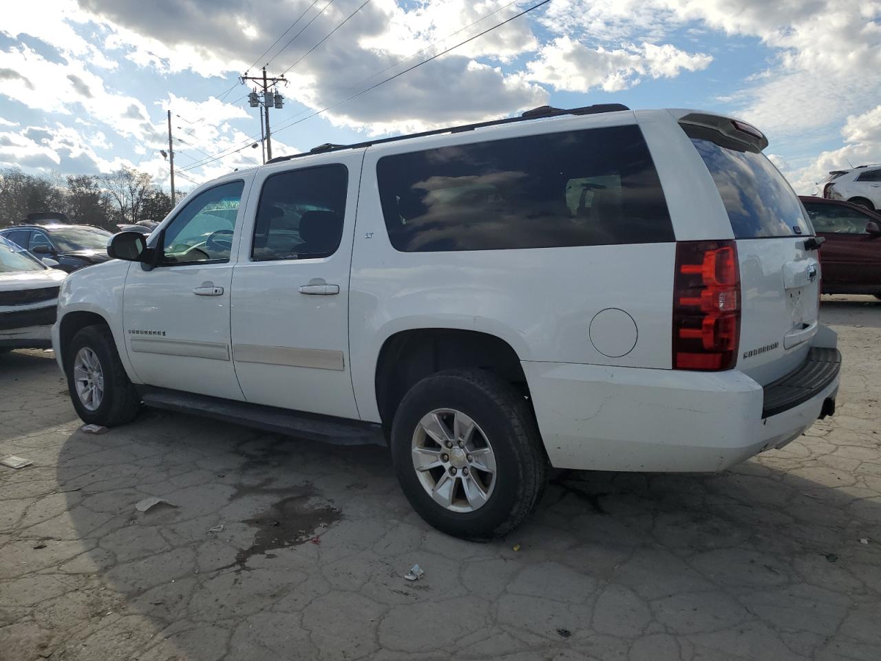 Image 2 of 2009 CHEVROLET SUBURBAN K1500 LT 2009 with VIN 1GNFK26369R267502