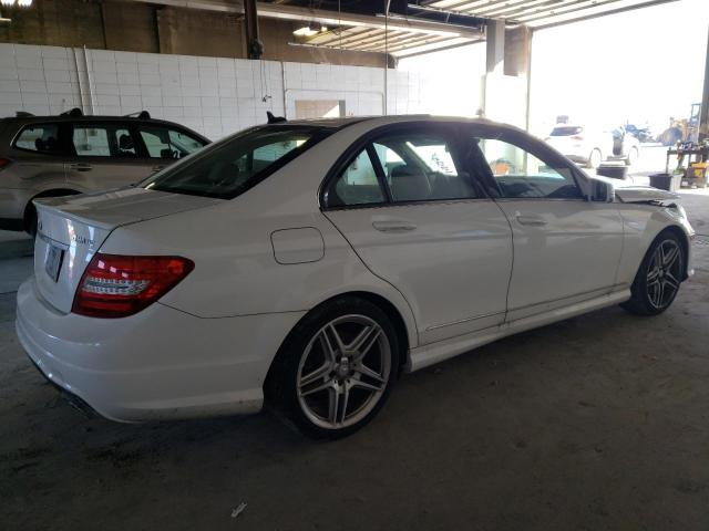 Obraz 3 z 2014 MERCEDES-BENZ C 300 4MATIC 2014 z VIN WDDGF8AB4EG244766