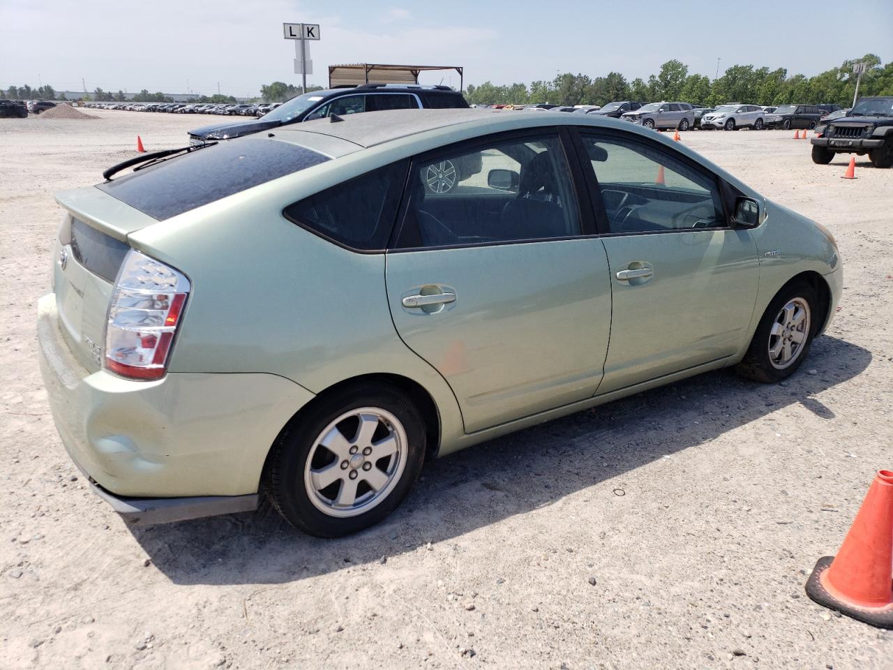 Image 3 of 2007 TOYOTA PRIUS  2007 with VIN JTDKB20U673254029