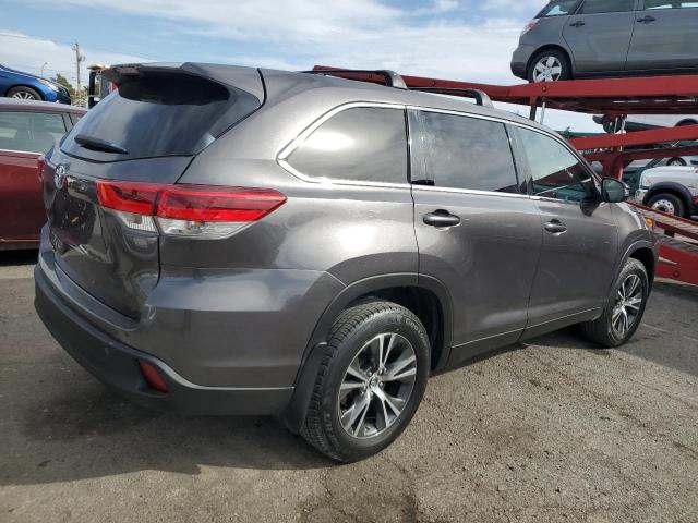 Image 3 of 2019 TOYOTA HIGHLANDER LE 2019 with VIN 5TDZZRFH3KS301599