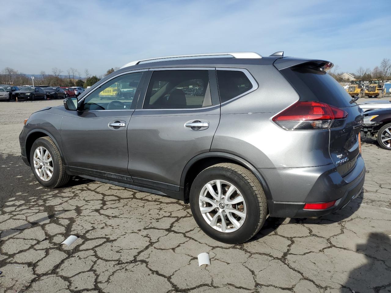 Изображение 2 2018 NISSAN ROGUE S 2018 с VIN 5N1AT2MT7JC800477
