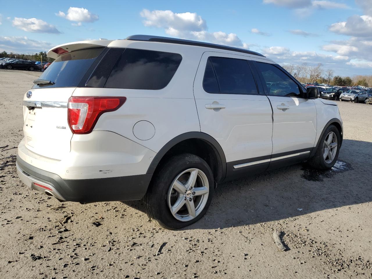 Obraz 3 z 2017 FORD EXPLORER XLT 2017 z VIN 1FM5K8DH1HGC28568