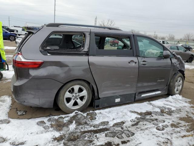 Image 3 of 2018 TOYOTA SIENNA XLE 2018 with VIN 5TDYZ3DC3JS915762