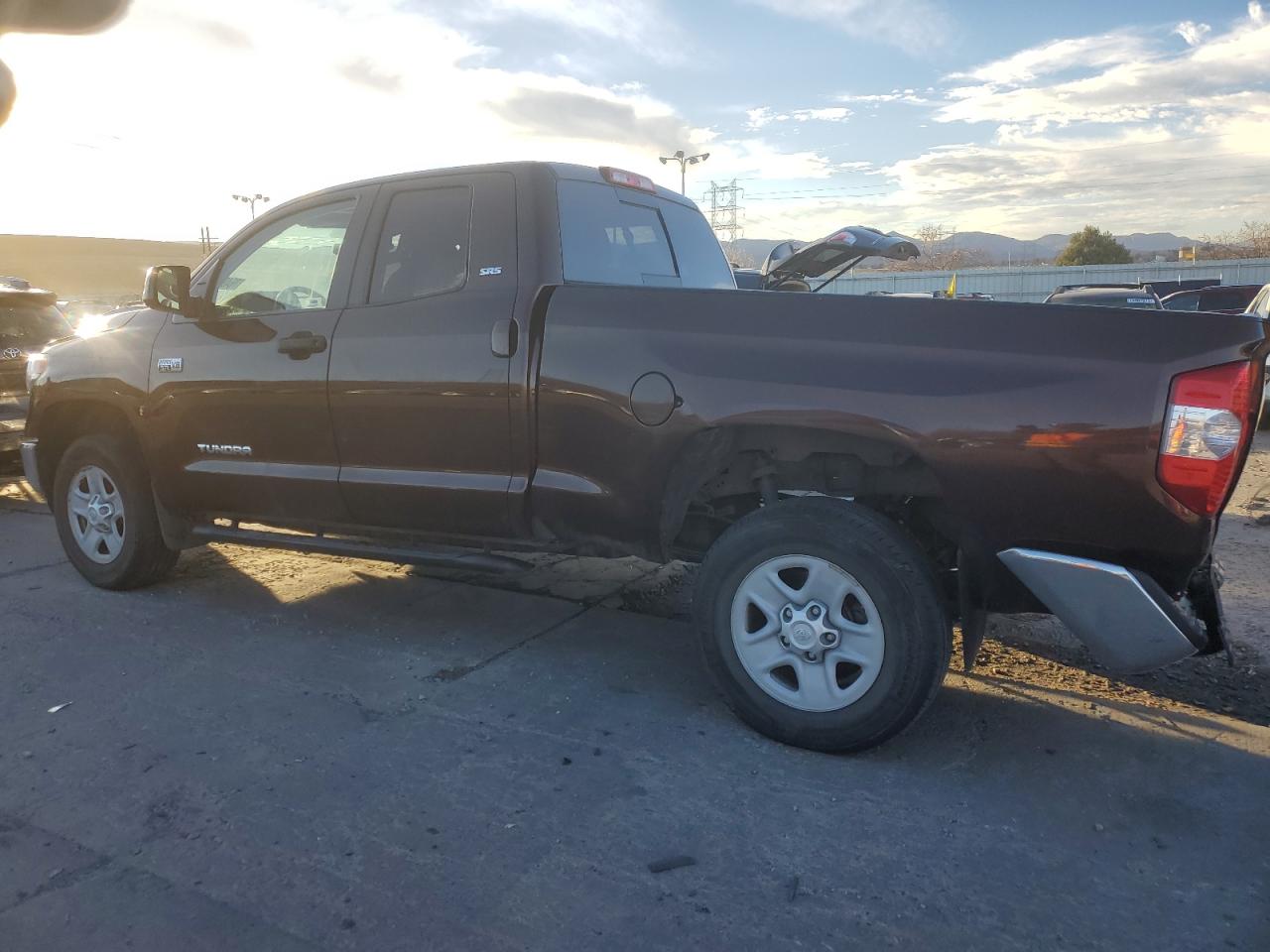 Image 2 of 2017 TOYOTA TUNDRA DOUBLE CAB SR/SR5 2017 with VIN 5TFUW5F17HX660259