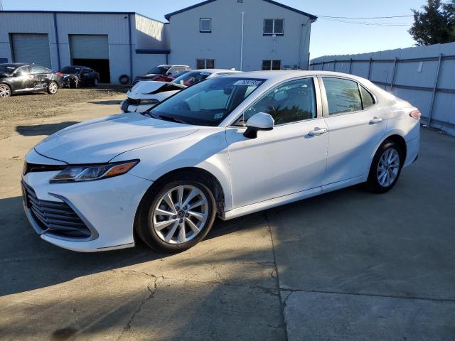 Obraz 1 z 2021 TOYOTA CAMRY LE 2021 z VIN 4T1C11AK1MU546798