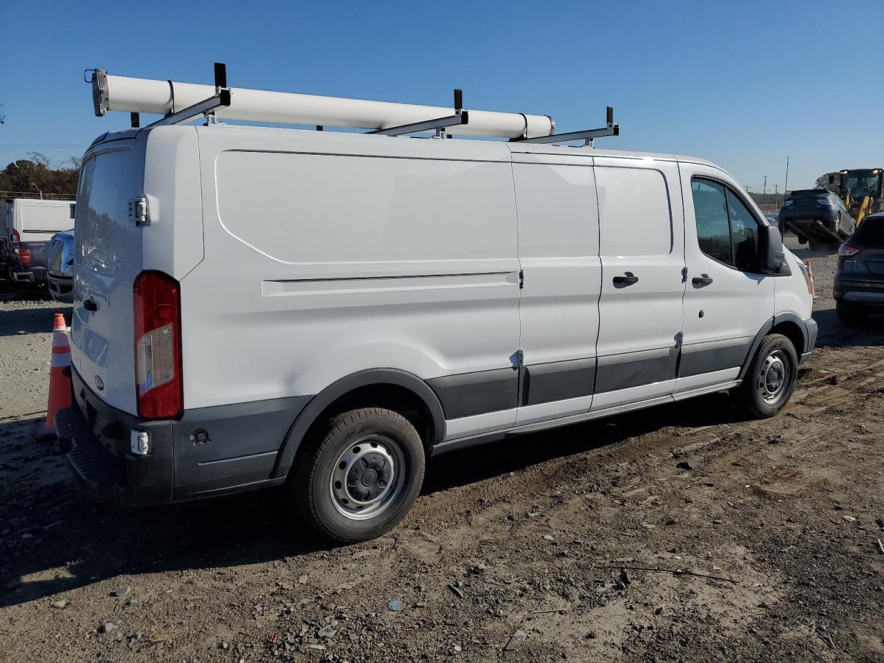 Изображение 3 2016 FORD TRANSIT T-150 2016 с VIN 1FTYE9ZM2GKA55062