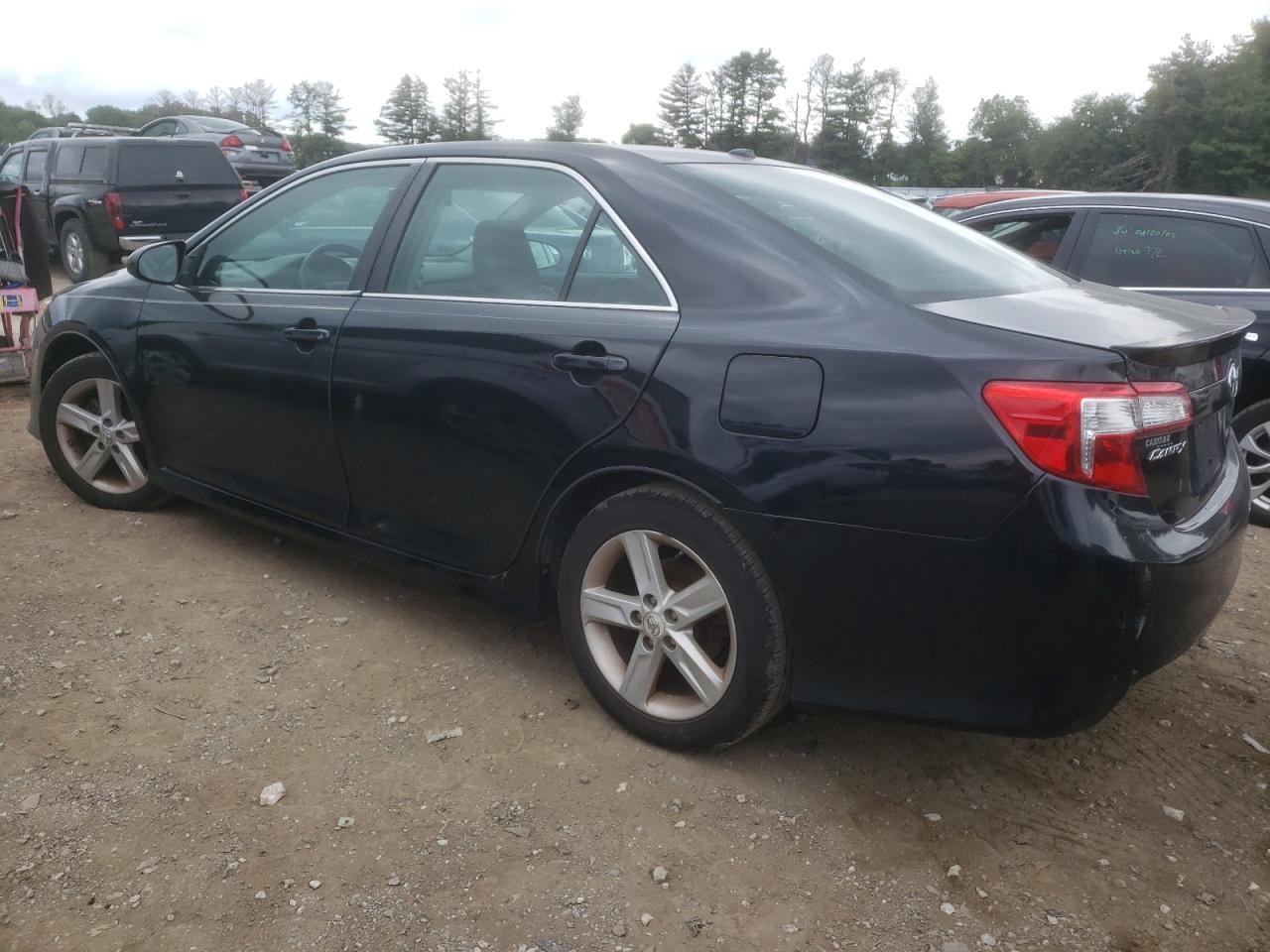 Image 2 of 2013 TOYOTA CAMRY L 2013 with VIN 4T1BF1FK9DU205526