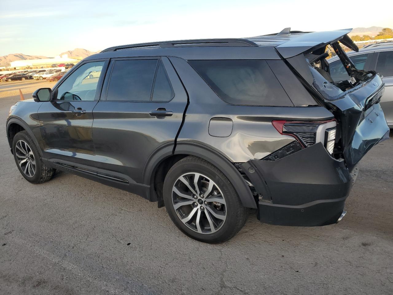 Изображение 2 2020 FORD EXPLORER ST 2020 с VIN 1FM5K8GCXLGB06655